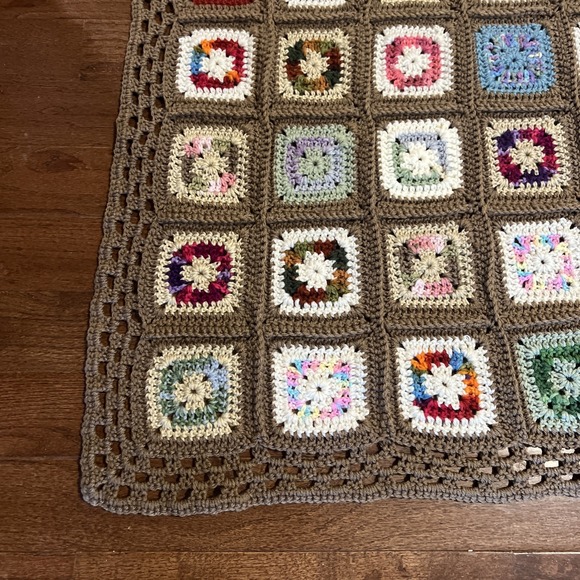 VTG Handcrafted Crochet Granny Square Afghan Blanket Throw 41 X 58 colorful - Picture 2 of 7